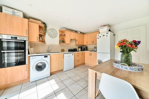 3 bedroom detached house for sale, Hastings Road, Melksham SN12