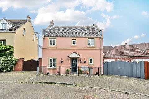 3 bedroom detached house for sale, Hastings Road, Melksham SN12