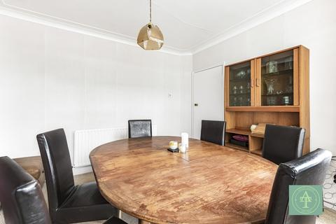 undefined, Fountains Crescent, Southgate, London, N14