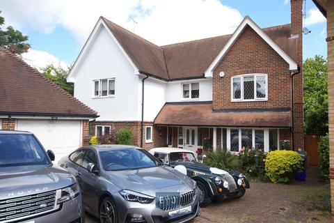 4 bedroom detached house for sale, Grovewood Place, Woodford Green IG8
