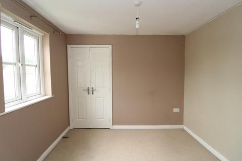 2 bedroom flat for sale, Trist Way, Ifield, Crawley, West Sussex. RH11 0LX