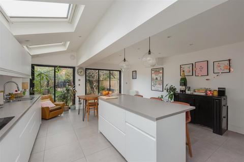 4 bedroom terraced house for sale, Cromwell Road, Whitstable