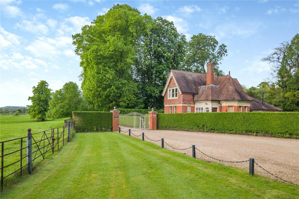 Driveway and Lodge