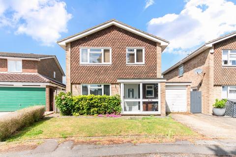 4 bedroom detached house for sale, North Acre, Banstead