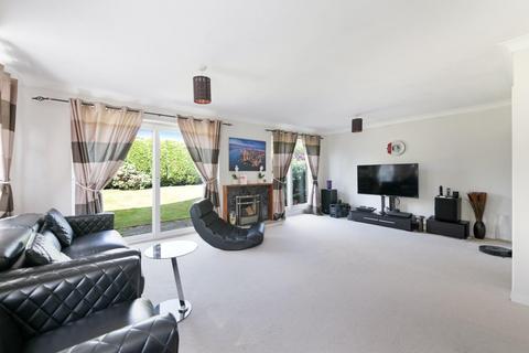 4 bedroom detached house for sale, North Acre, Banstead