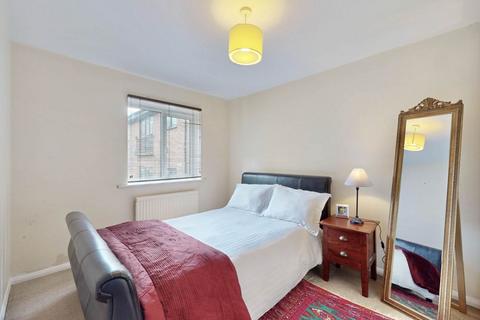 2 bedroom apartment for sale, Tudor Close, London N6