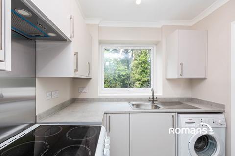 undefined, Kings Road, Fleet, Hampshire, GU51