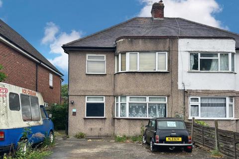 2 bedroom flat for sale, 54 Nestles Avenue, Hayes, Middlesex, UB3 4QB