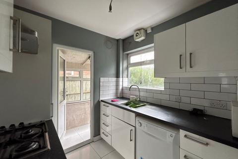 2 bedroom flat for sale, 54 Nestles Avenue, Hayes, Middlesex, UB3 4QB