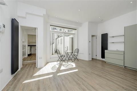 Studio for sale, Queen's Gate Gardens, London, SW7