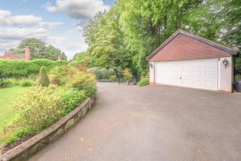 3 bedroom detached bungalow for sale, Wollescote Road, Pedmore, Stourbridge, DY9 7JS