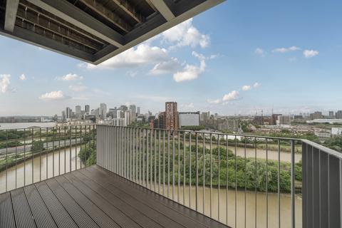 2 bedroom flat for sale, Hope Street London E14