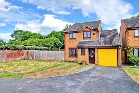 3 bedroom detached house for sale, Ravencroft, Bicester, Oxfordshire, OX26