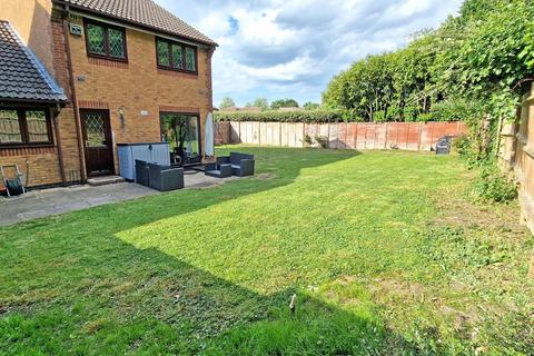3 bedroom detached house for sale, Ravencroft, Bicester, Oxfordshire, OX26