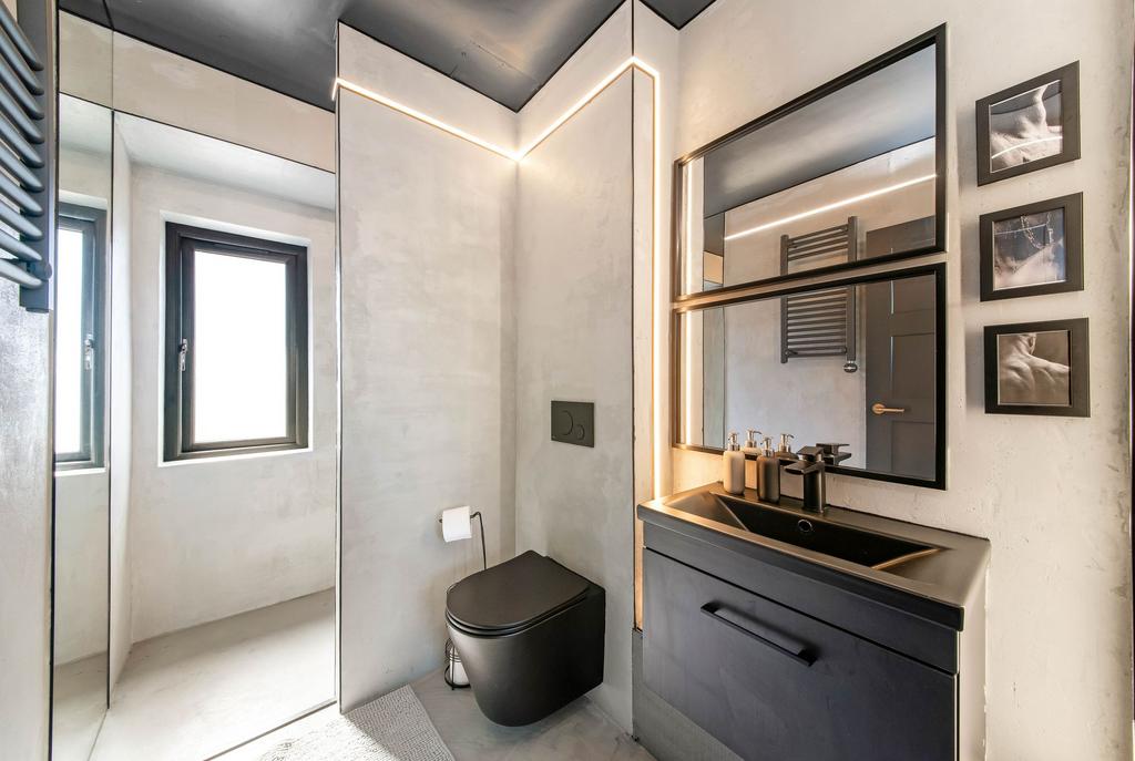 En suite shower room