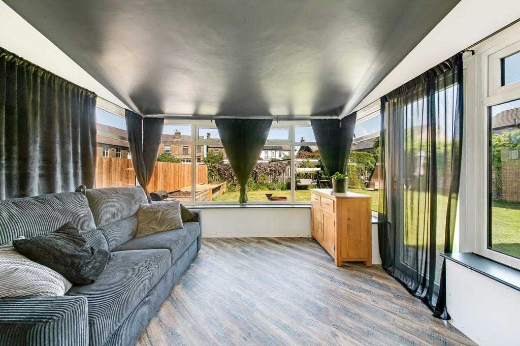 Garden room