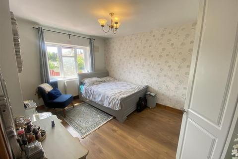 11 Merryhill Close, London, E4 7PT