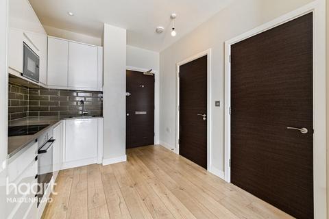 undefined, Clivemont Road, Maidenhead