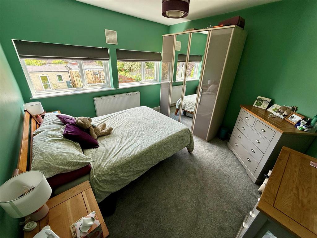 YR177 Bed1.jpg