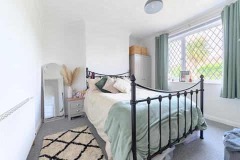 38 Meadow Way, Norwich, NR6 5NN