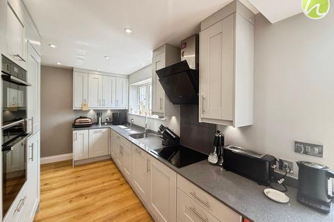 3 Lyndhurst Road, Corringham, Stanford-le-hope, SS17 7SJ