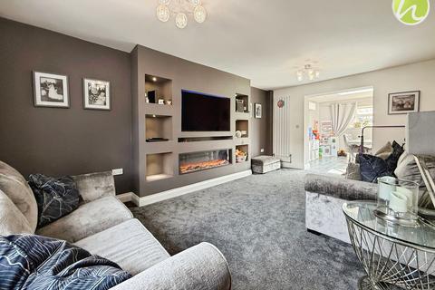 3 Lyndhurst Road, Corringham, Stanford-le-hope, SS17 7SJ
