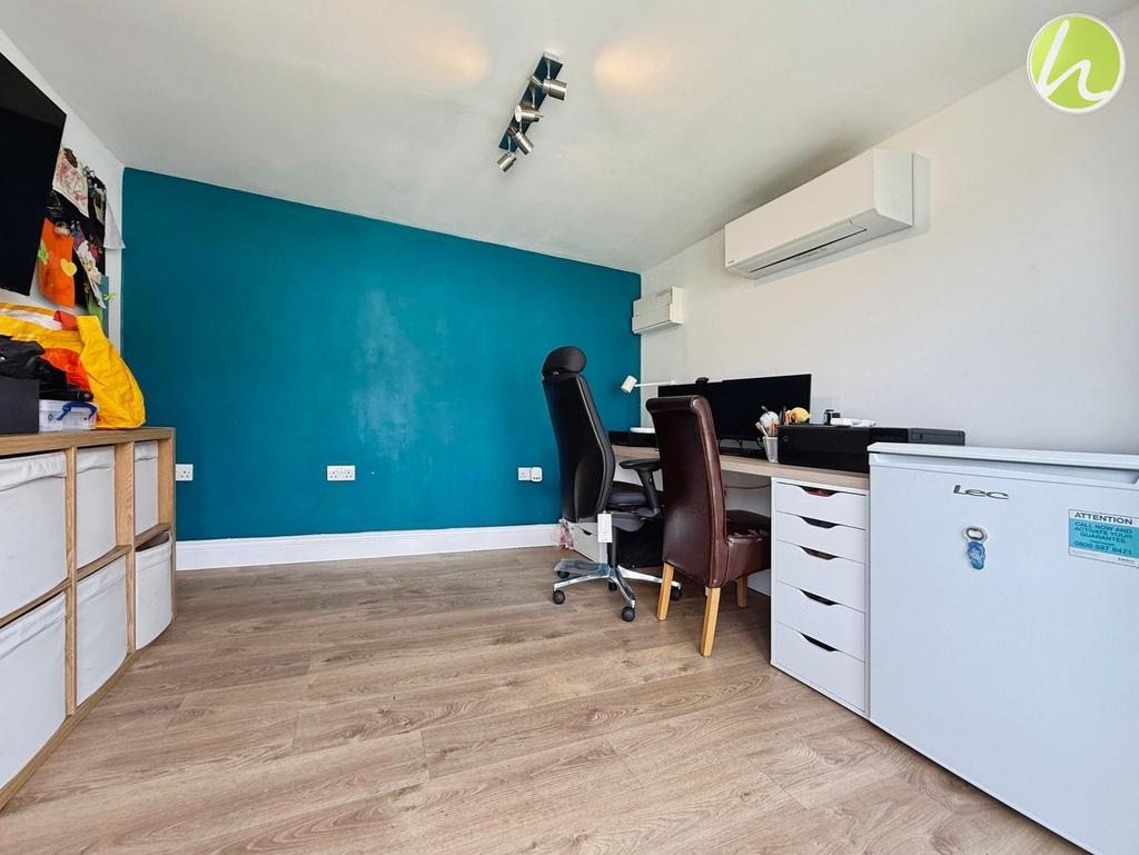 Cabin/ Office Space