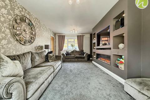 3 Lyndhurst Road, Corringham, Stanford-le-hope, SS17 7SJ