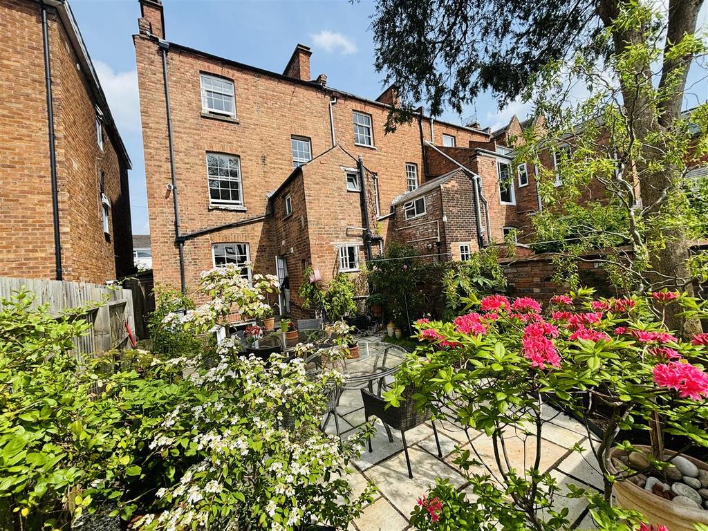 Garden to Front.jpg