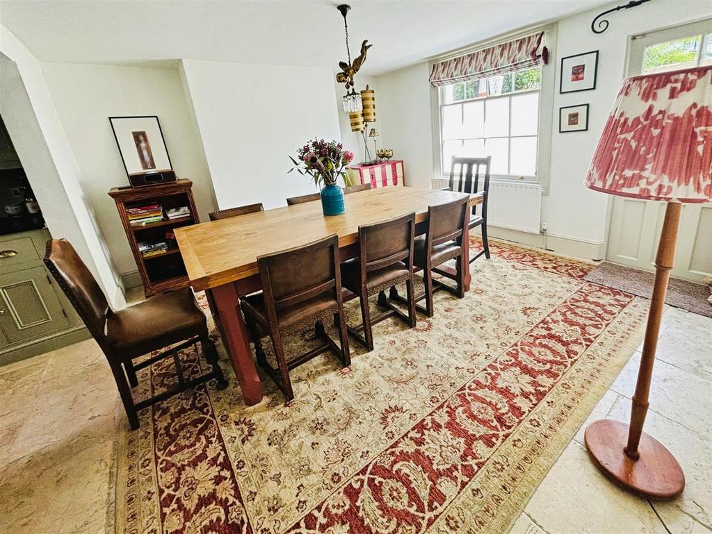 Dining Room.jpg