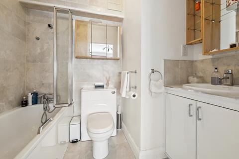 2 bedroom apartment for sale, Park Crescent, London, W1B