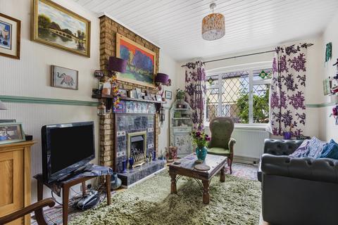 129 Colne Road, Twickenham, TW2 6RA