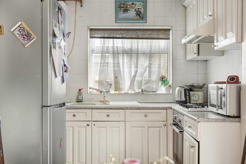 129 Colne Road, Twickenham, TW2 6RA