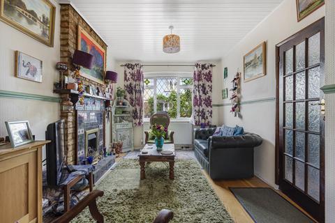 129 Colne Road, Twickenham, TW2 6RA