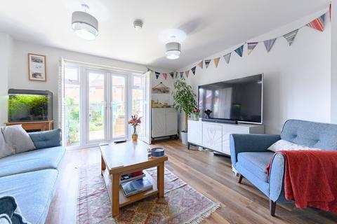 42 Apollo Crescent, Norwich, NR5 0WG