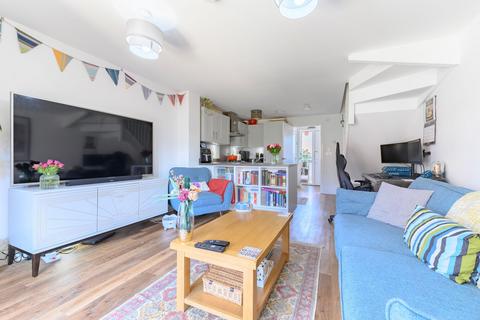 42 Apollo Crescent, Norwich, NR5 0WG