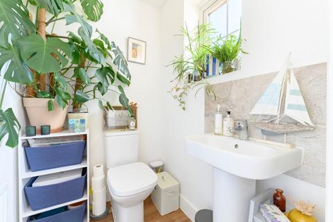 42 Apollo Crescent, Norwich, NR5 0WG