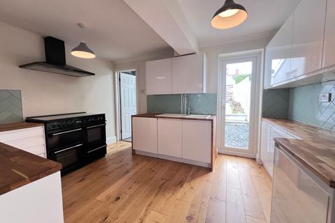 3 bedroom terraced house for sale, Phyllis Street, Barry, CF62