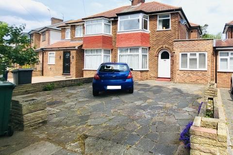 4 bedroom semi-detached house for sale, Bullescroft Road, Edgware HA8