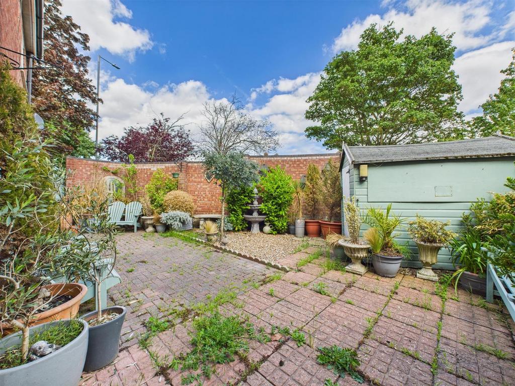 CAM04116 G0-PR0201-STILL006.jpg