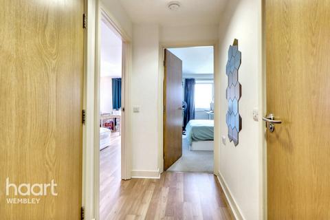 1 bedroom flat for sale, empire Way, London