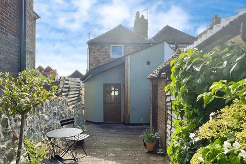 2 bedroom end of terrace house for sale, St. Leonards Road, Hythe