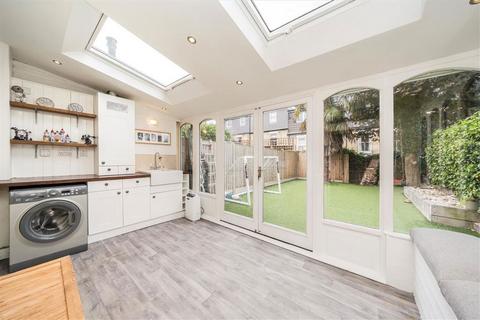 45 Mayhill Road, London, SE7 7JG