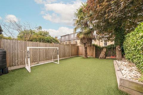 45 Mayhill Road, London, SE7 7JG