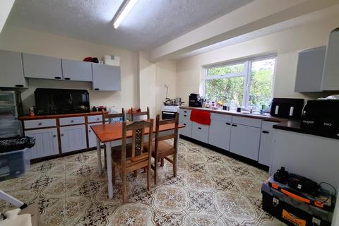undefined, Two bedroom family home, ideally situated within Banwell's countryside