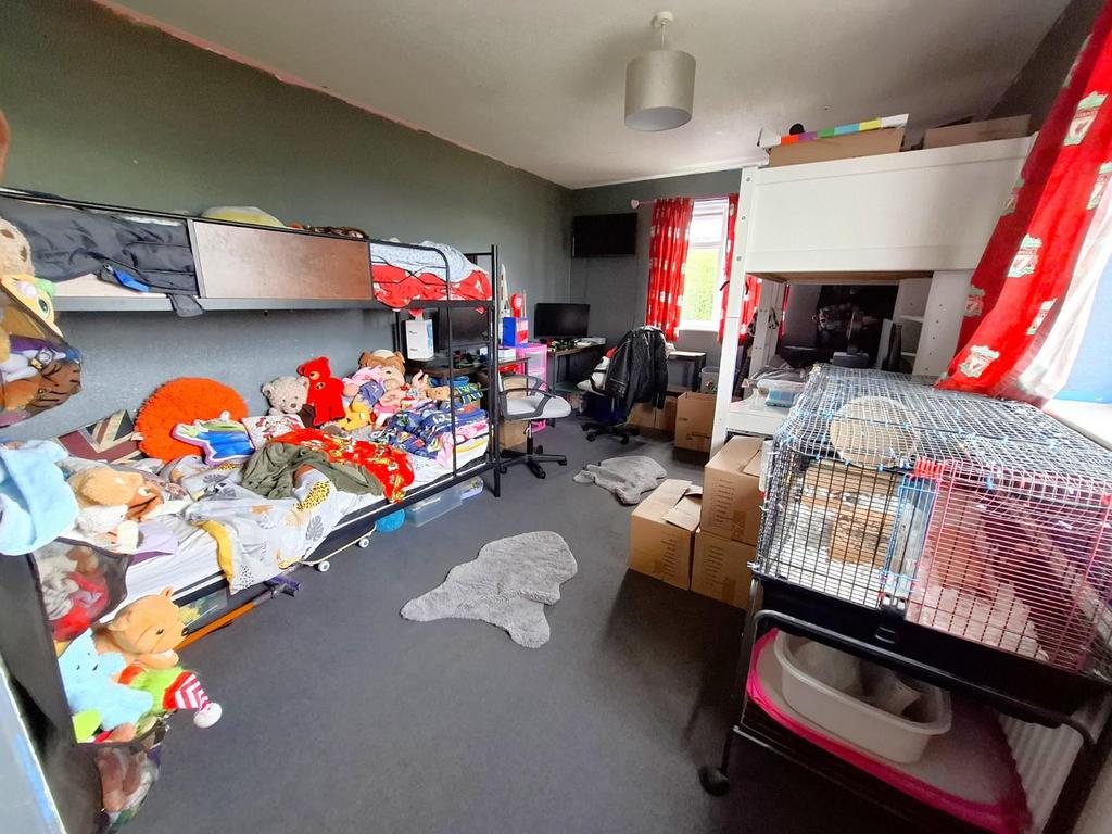 8 - bed 1.jpg