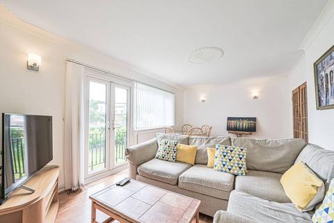 2 bedroom flat for sale, Great North Way, Hendon, London, NW4