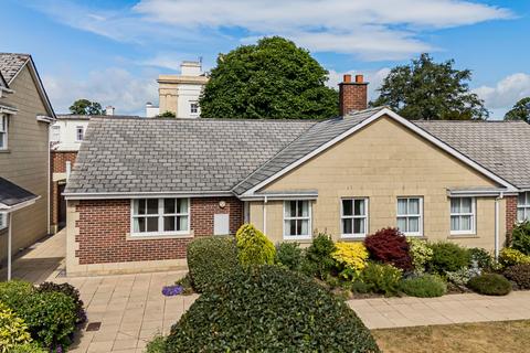2 bedroom bungalow for sale, Suffolk Mews, Suffolk Square, Cheltenham, Gloucestershire, GL50