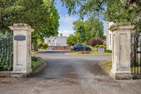 2 bedroom bungalow for sale, Suffolk Mews, Suffolk Square, Cheltenham, Gloucestershire, GL50