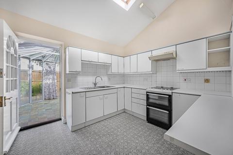 2 bedroom bungalow for sale, Suffolk Mews, Suffolk Square, Cheltenham, Gloucestershire, GL50